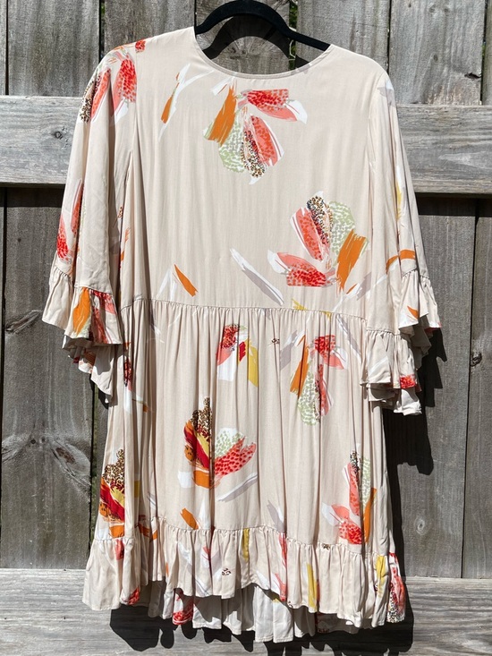 Caramel Dresses & Skirts - Caramela Cream Dress with Red-Orange Floral Accent NWT Sz M